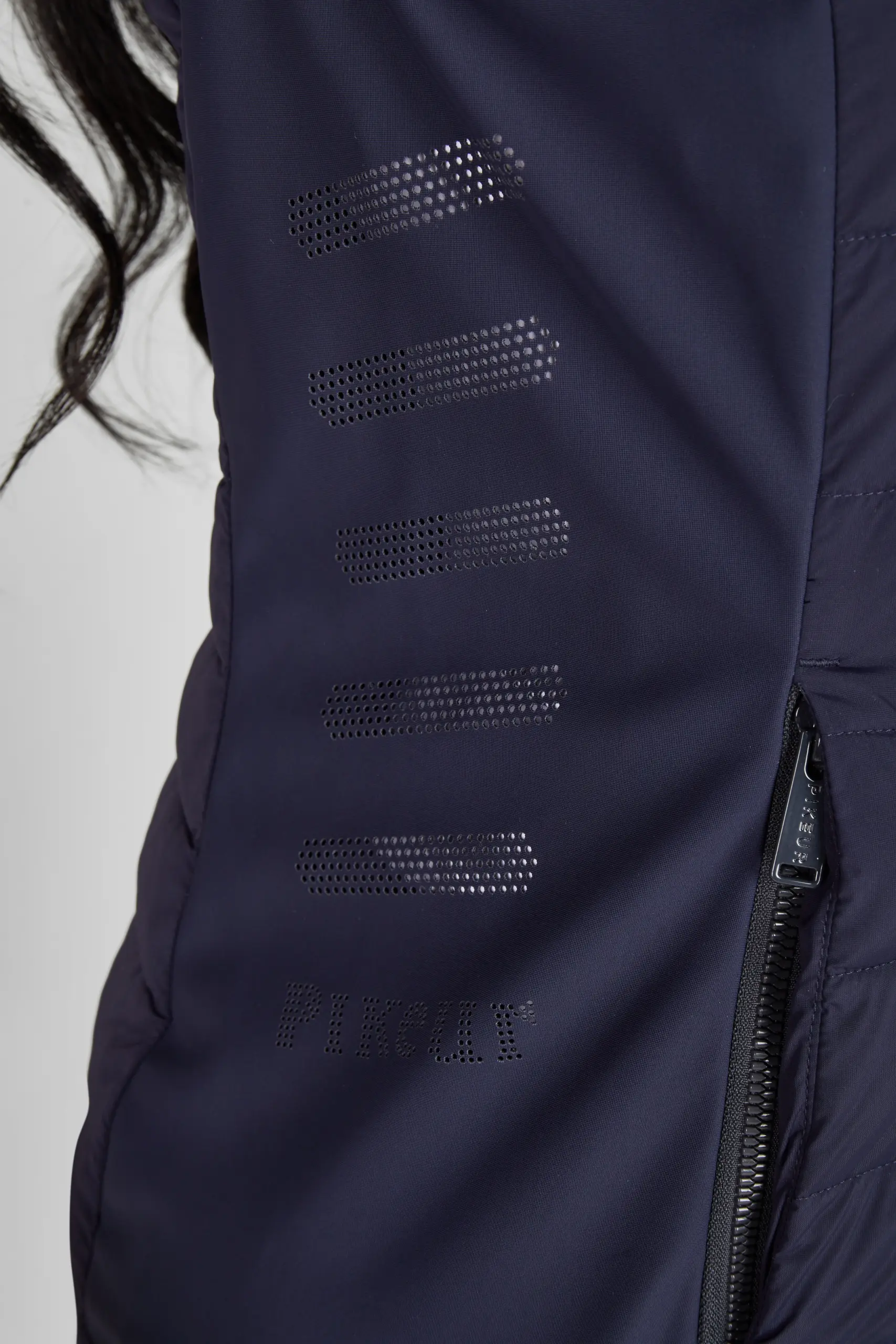 Damen HYBRID VEST The Core Sommer 2026