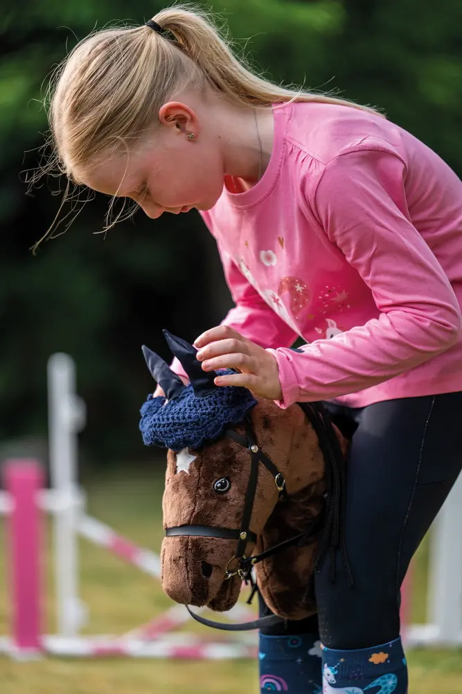 Fliegenhaube -Hobby Horsing-