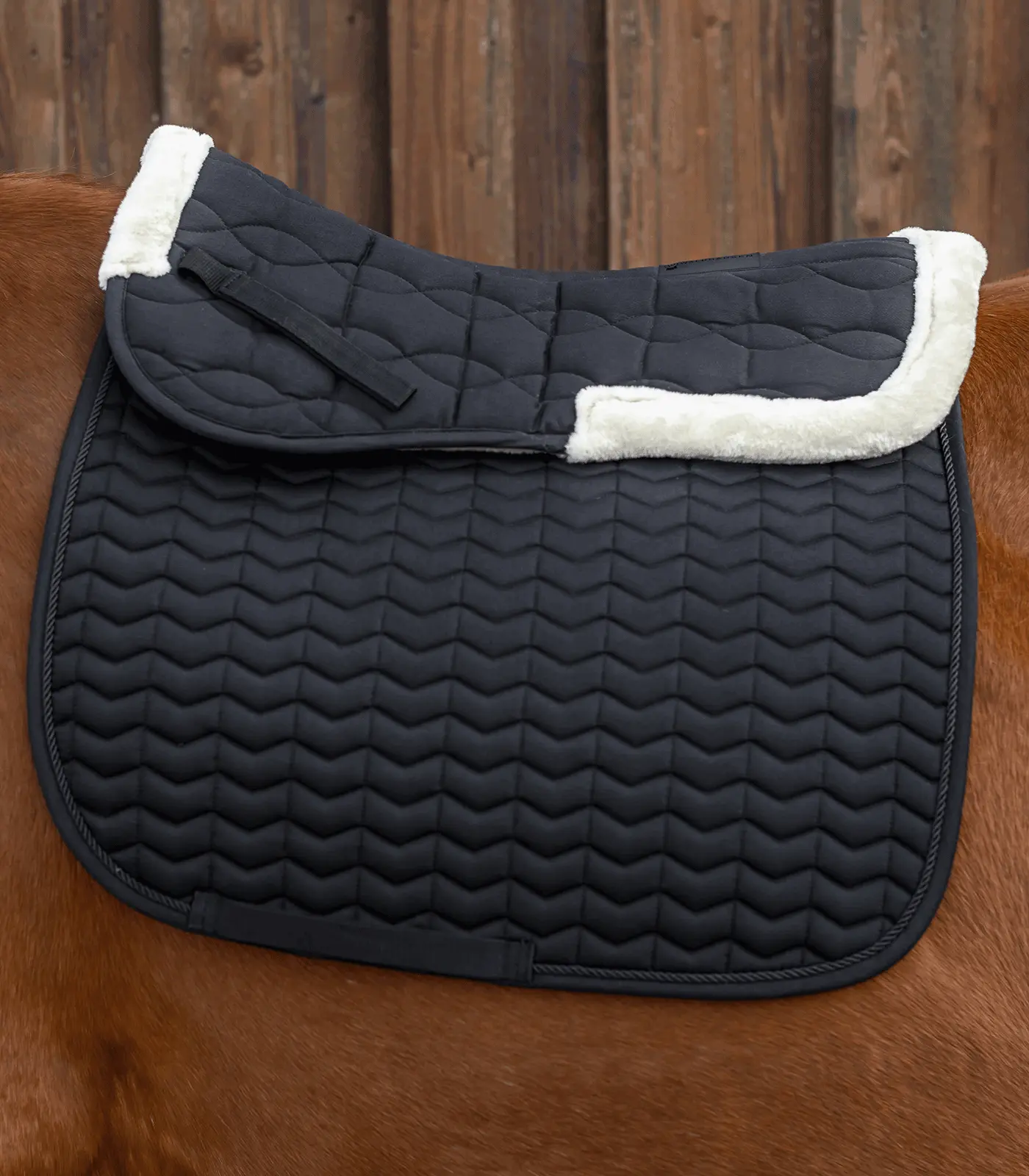 Saddle Pad with synthetic fur