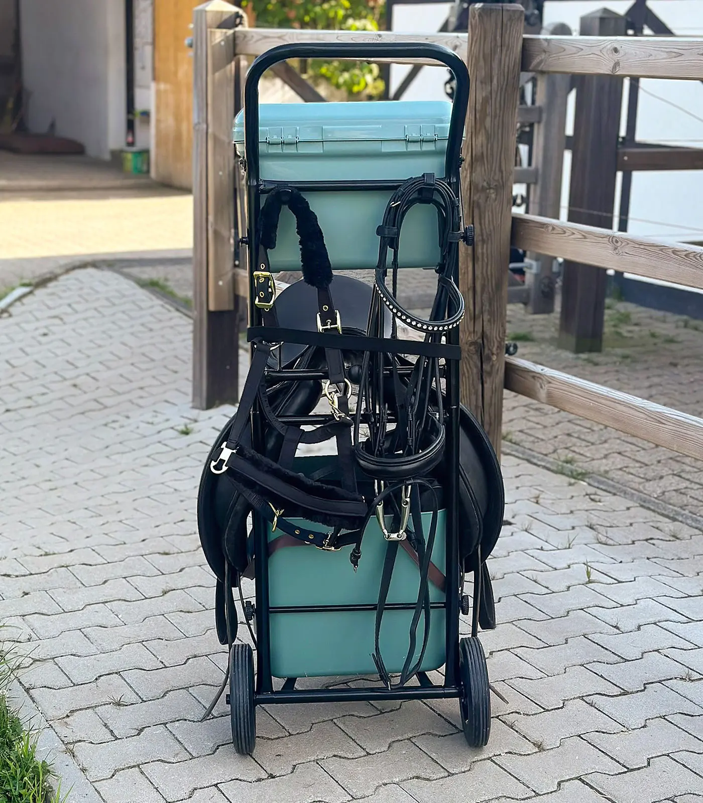 Stable carry, metal