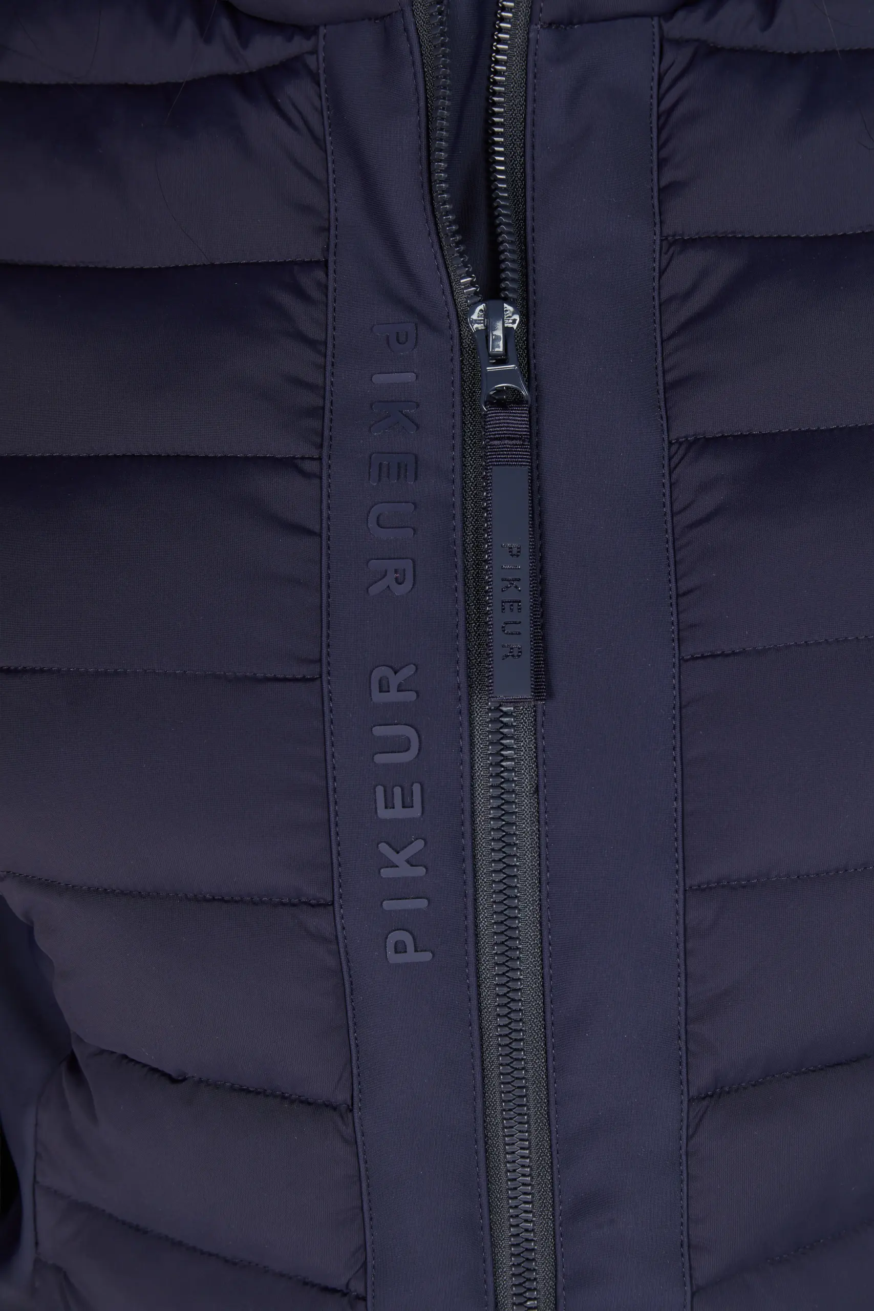 Damen HYBRID JACKET The Core Sommer 2026
