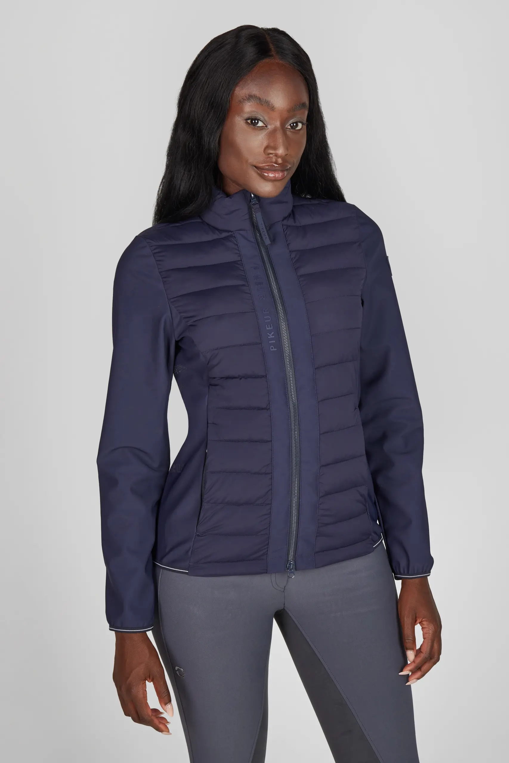 Damen HYBRID JACKET The Core Sommer 2026