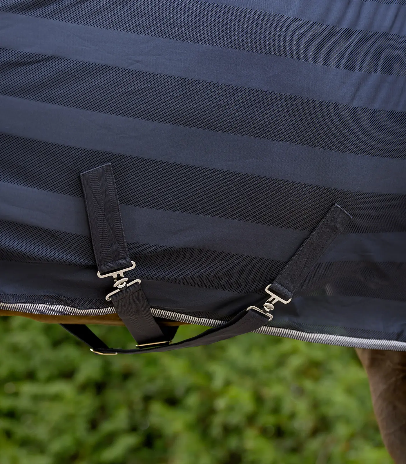 Fly blanket Economic