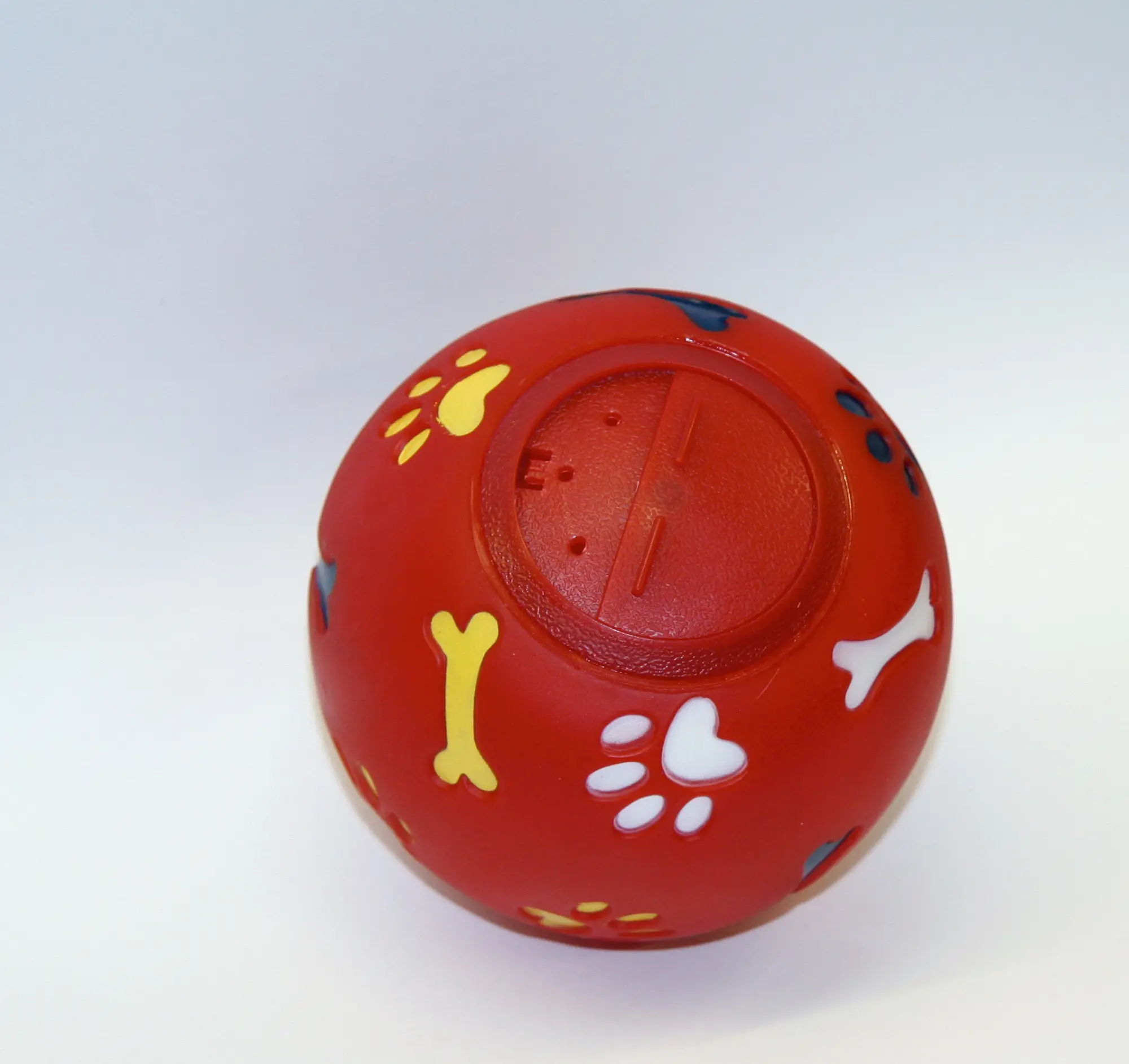 Dog snack ball ø 11cm, red
