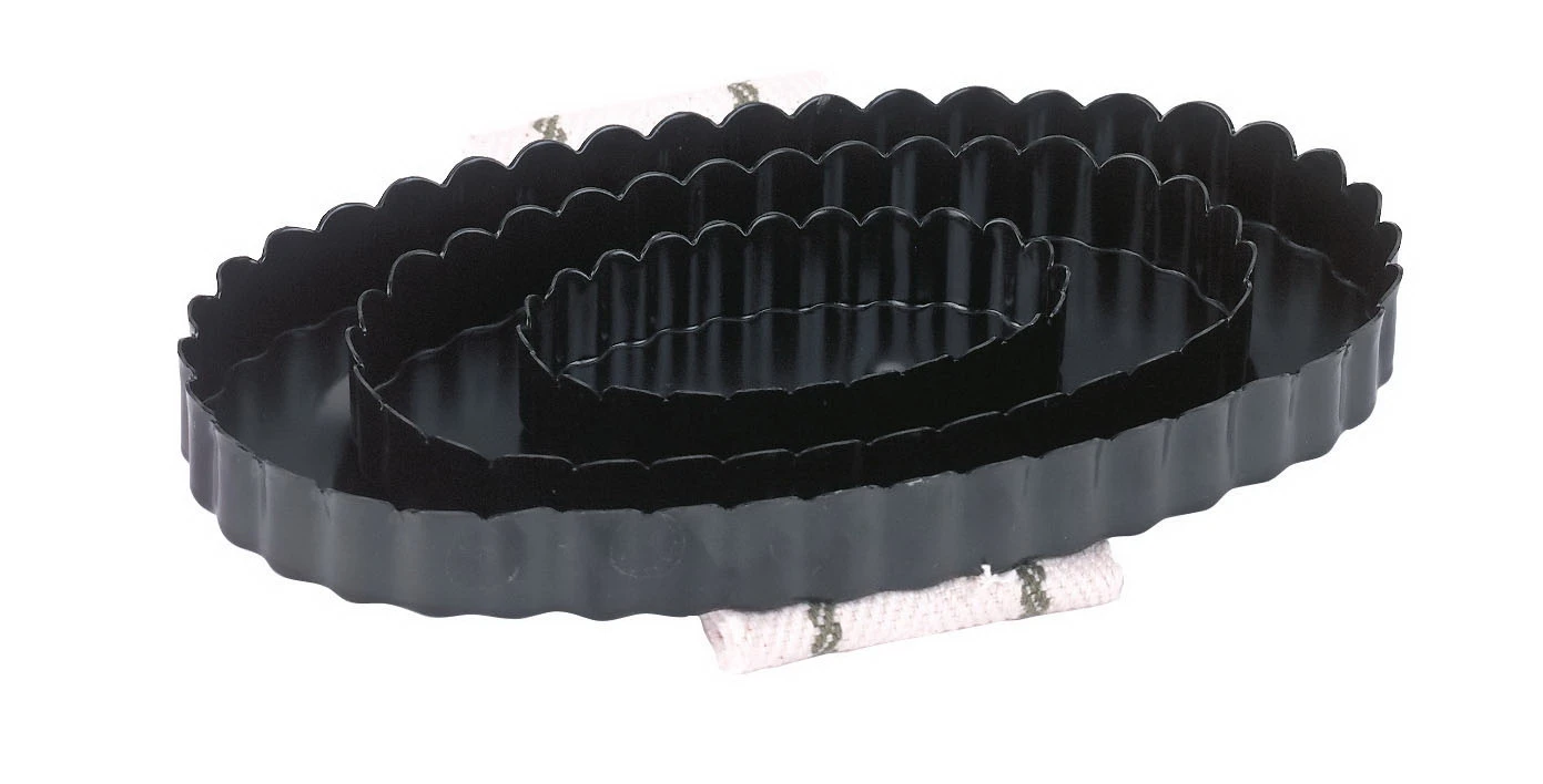 Currycomb steel, oval, 17 x 10 cm